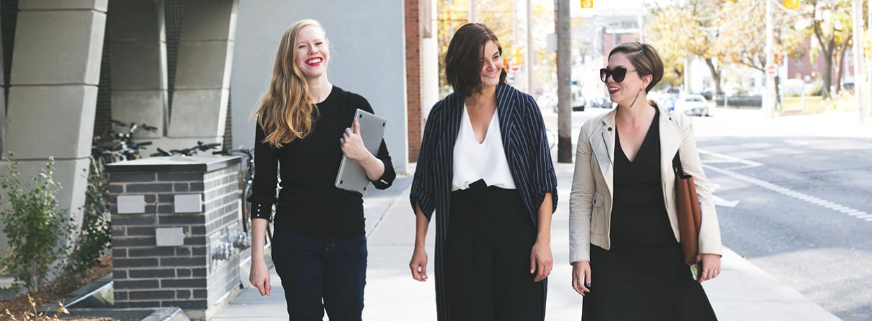 Business women walking and talking